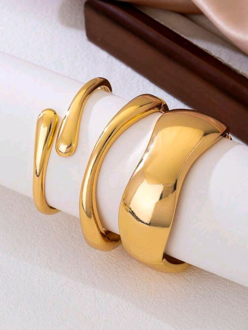 SHEIN ✦ 3pcs Gold Tone Bangle Set ✦ Asymmetric Teardrop Irregular One Size